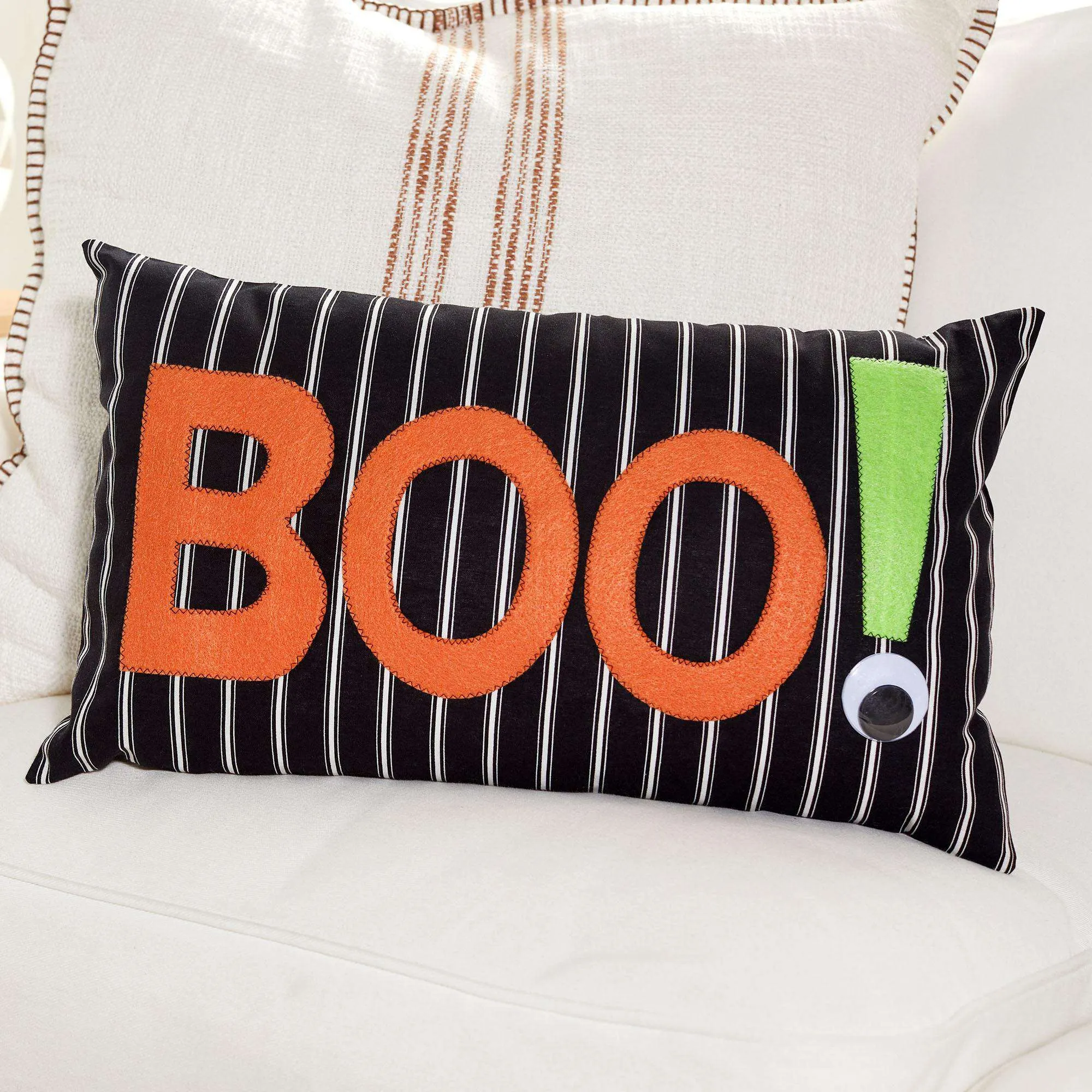 Coats & Clark Sewing Boo Halloween Pillow