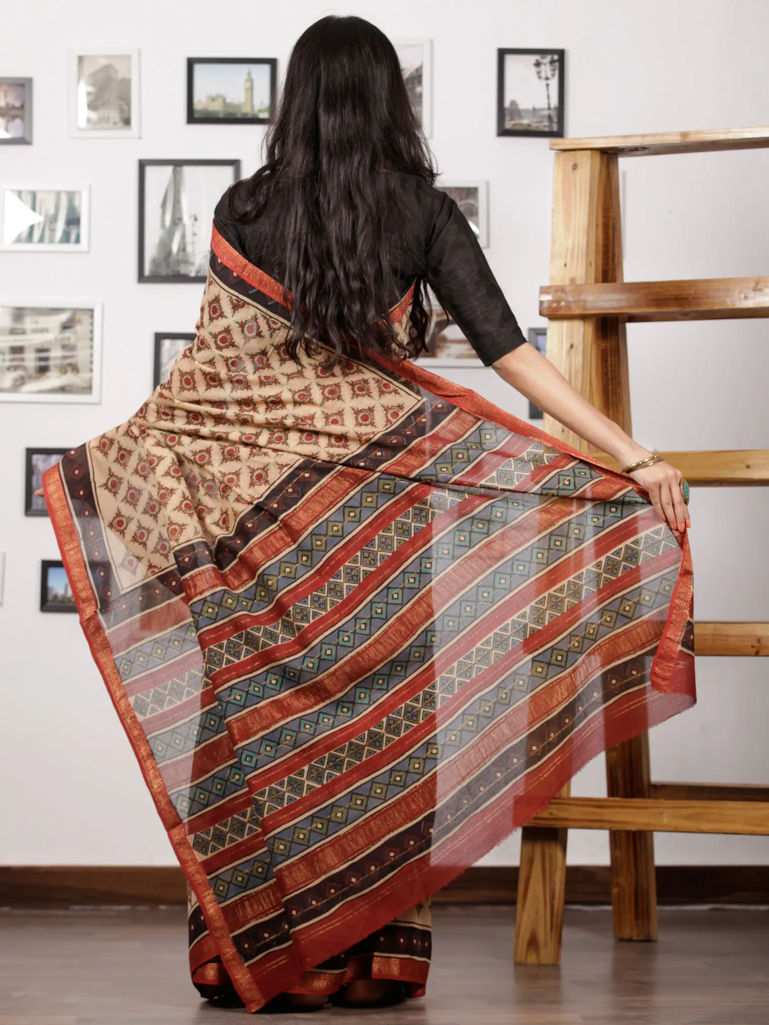 Ivory Red Black Maheshwari Silk Hand Block Printed Saree With Zari Border - S031702981