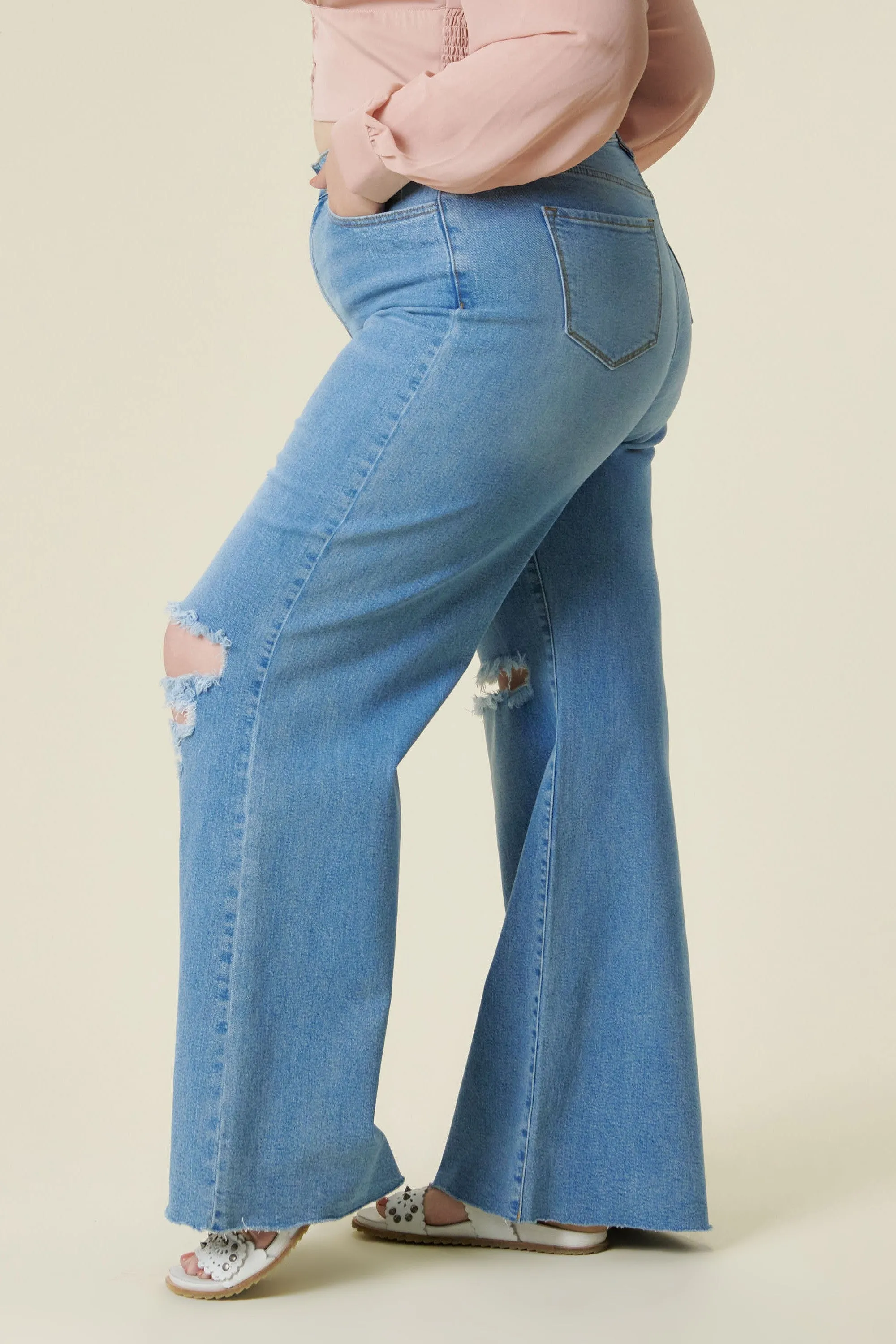 PLUS Distressed Wide Jeans